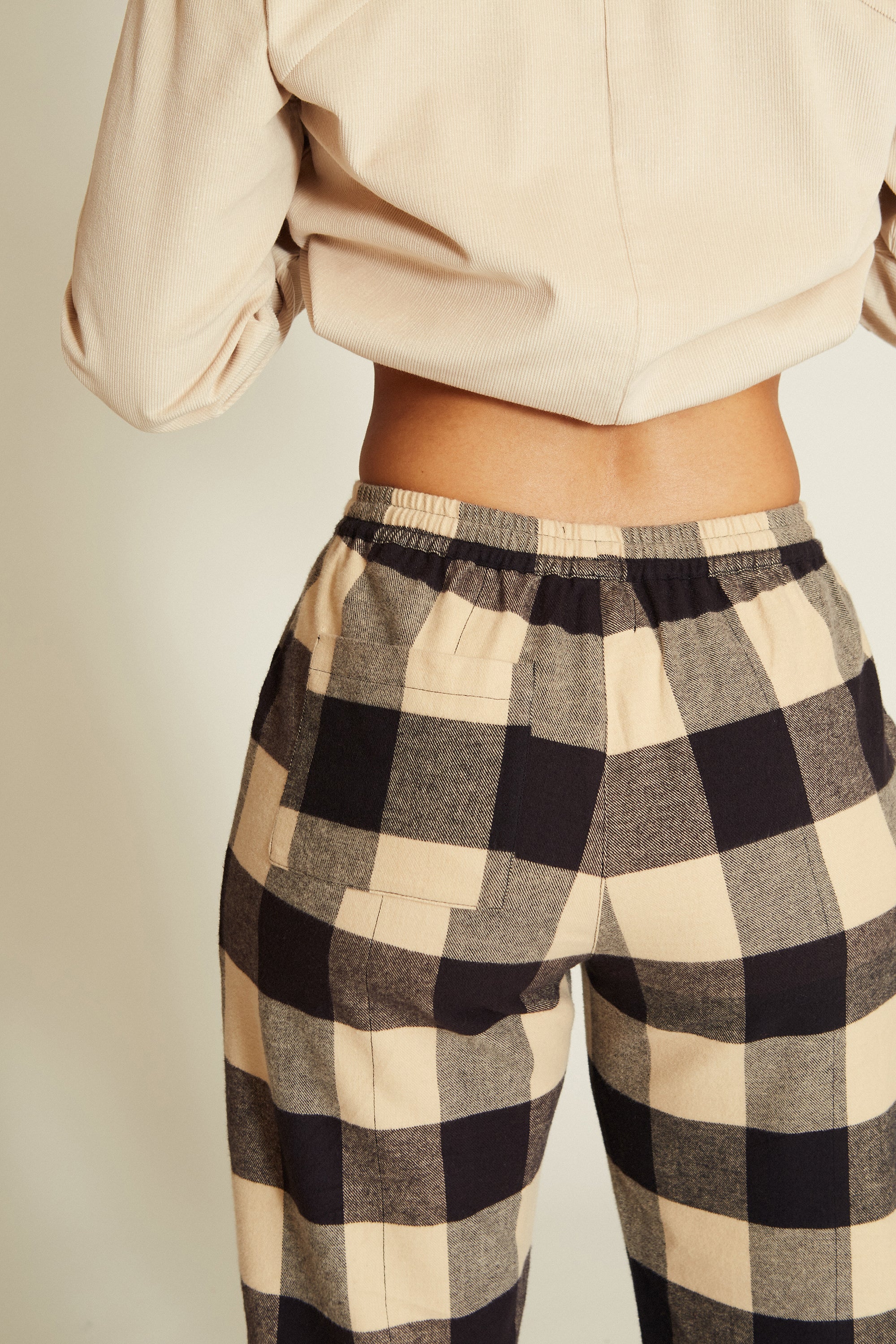 PANTALÓN SAONA CHECK BLACK