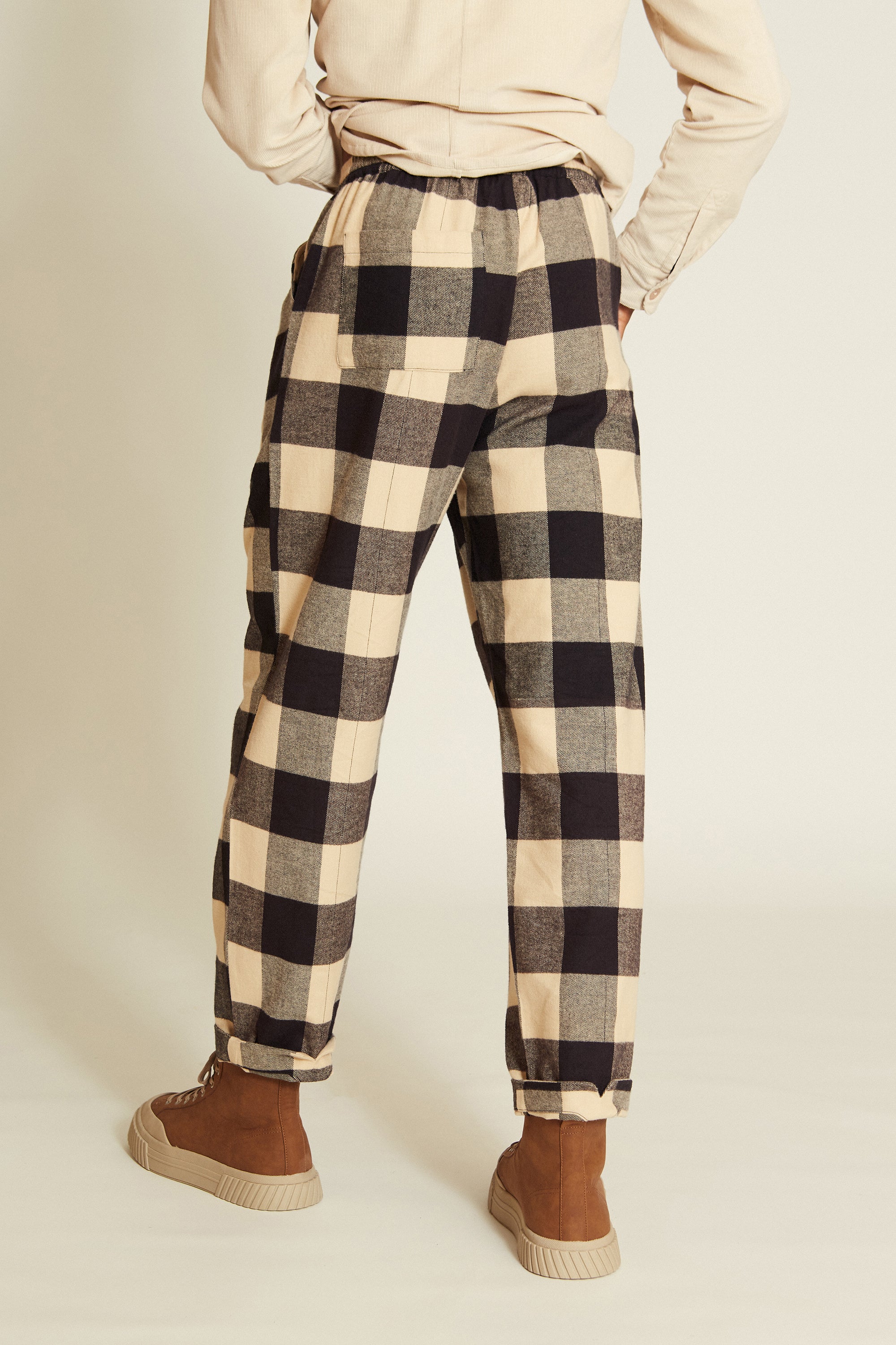 PANTALÓN SAONA CHECK BLACK