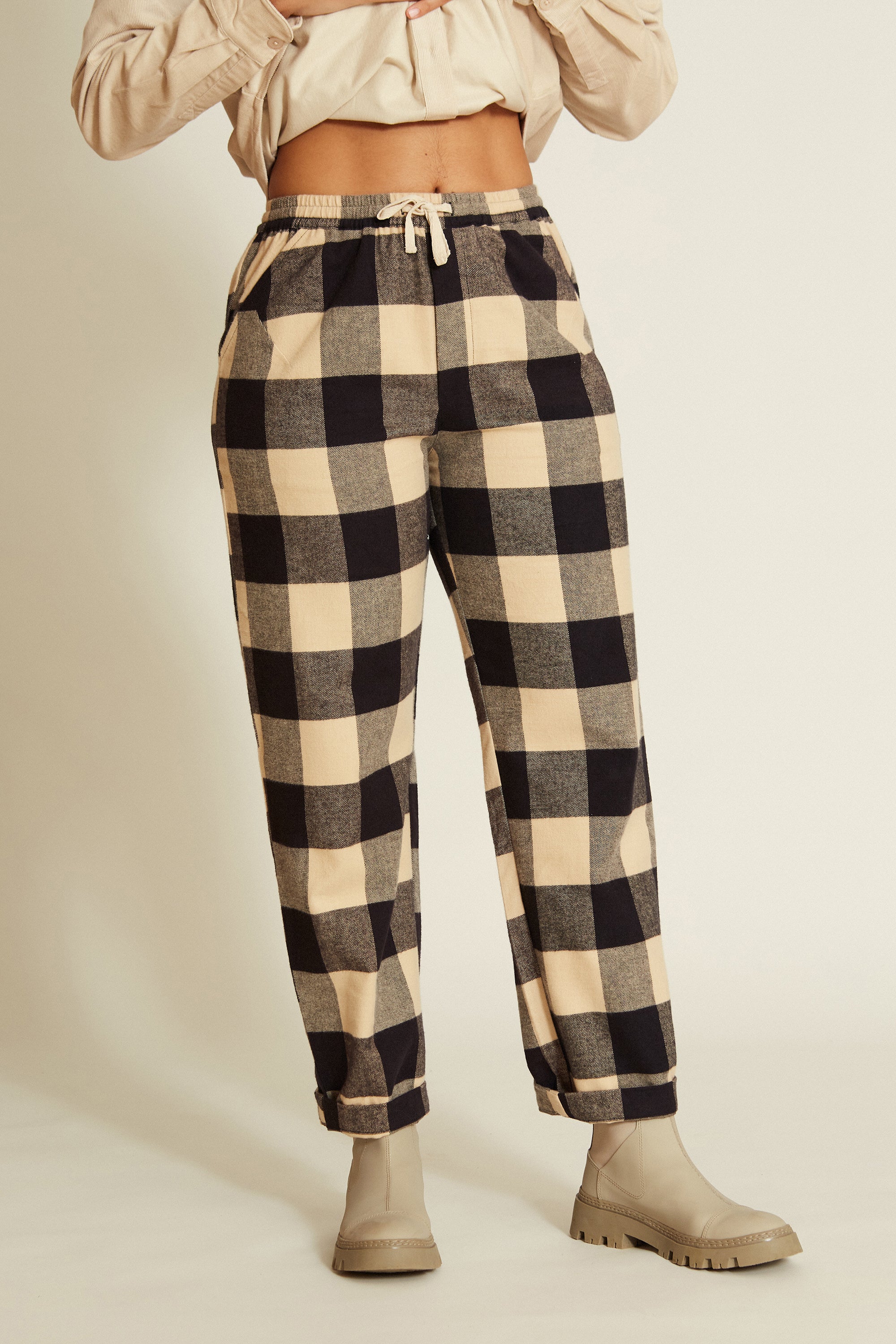 PANTALÓN SAONA CHECK BLACK