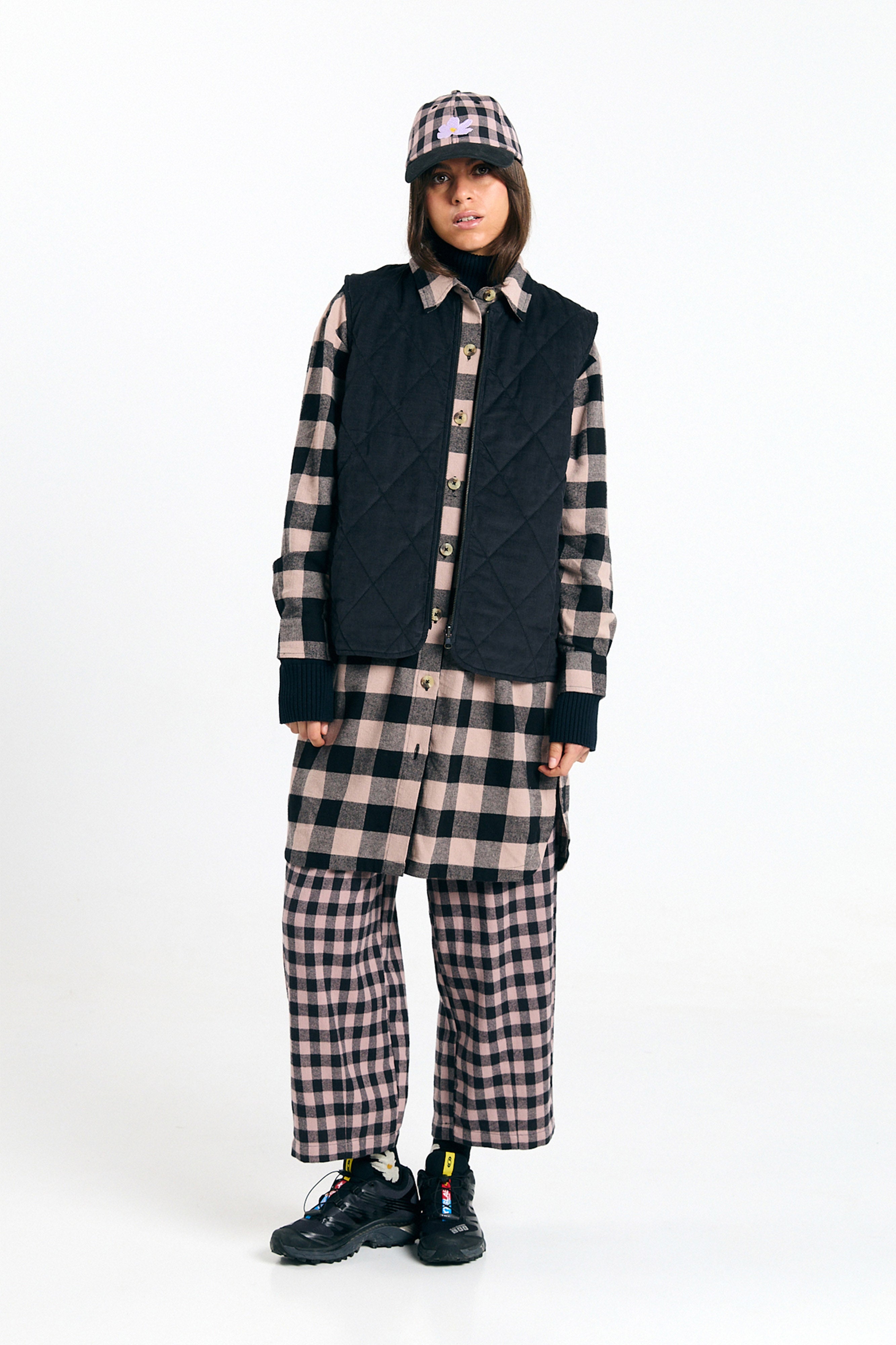 MEDA VEST BLACK