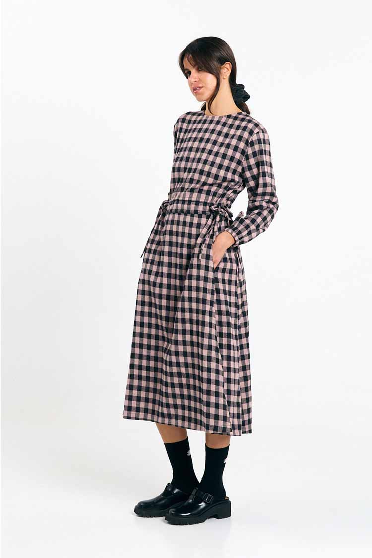 OTA DRESS CHECK BLACK