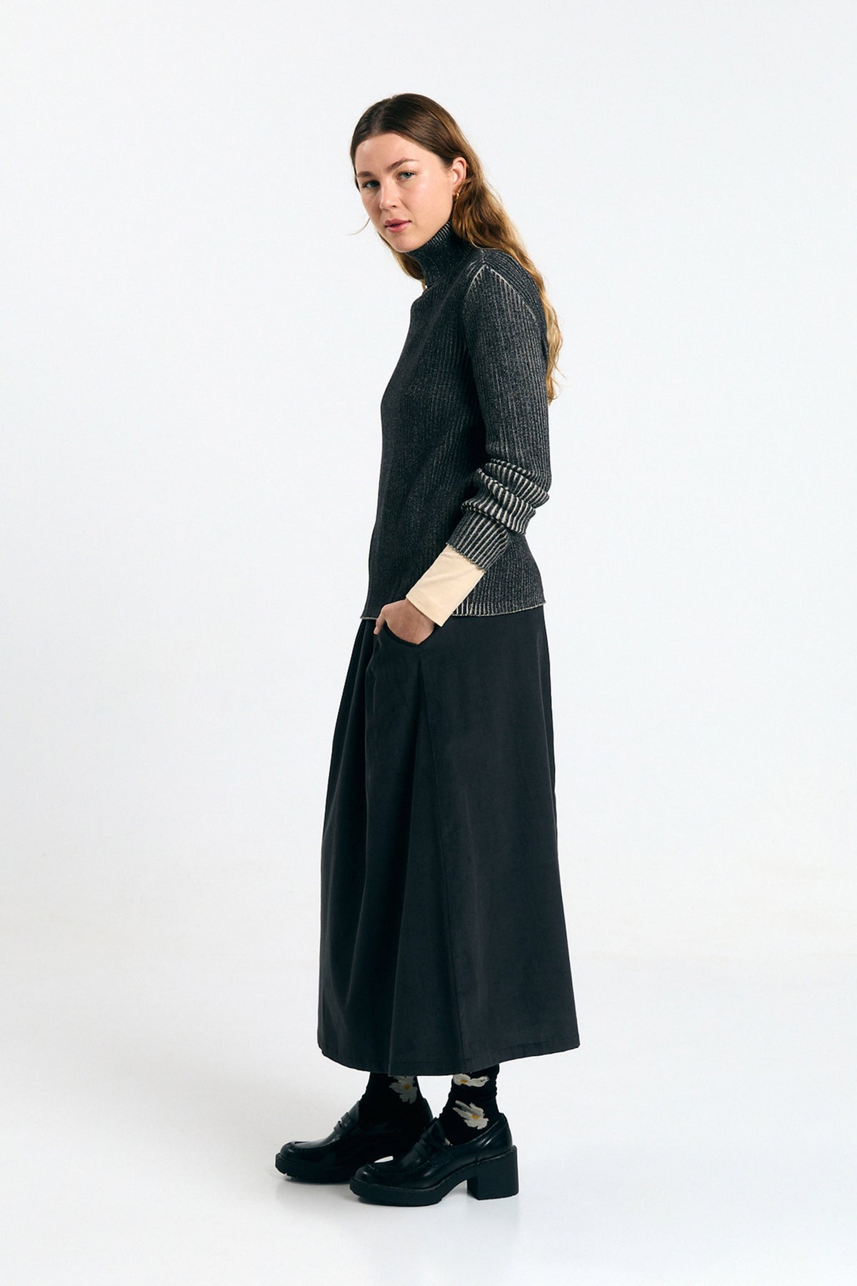 MUGE JUMPER BLACK