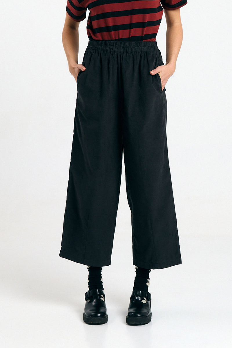 AVIS PANTS BLACK