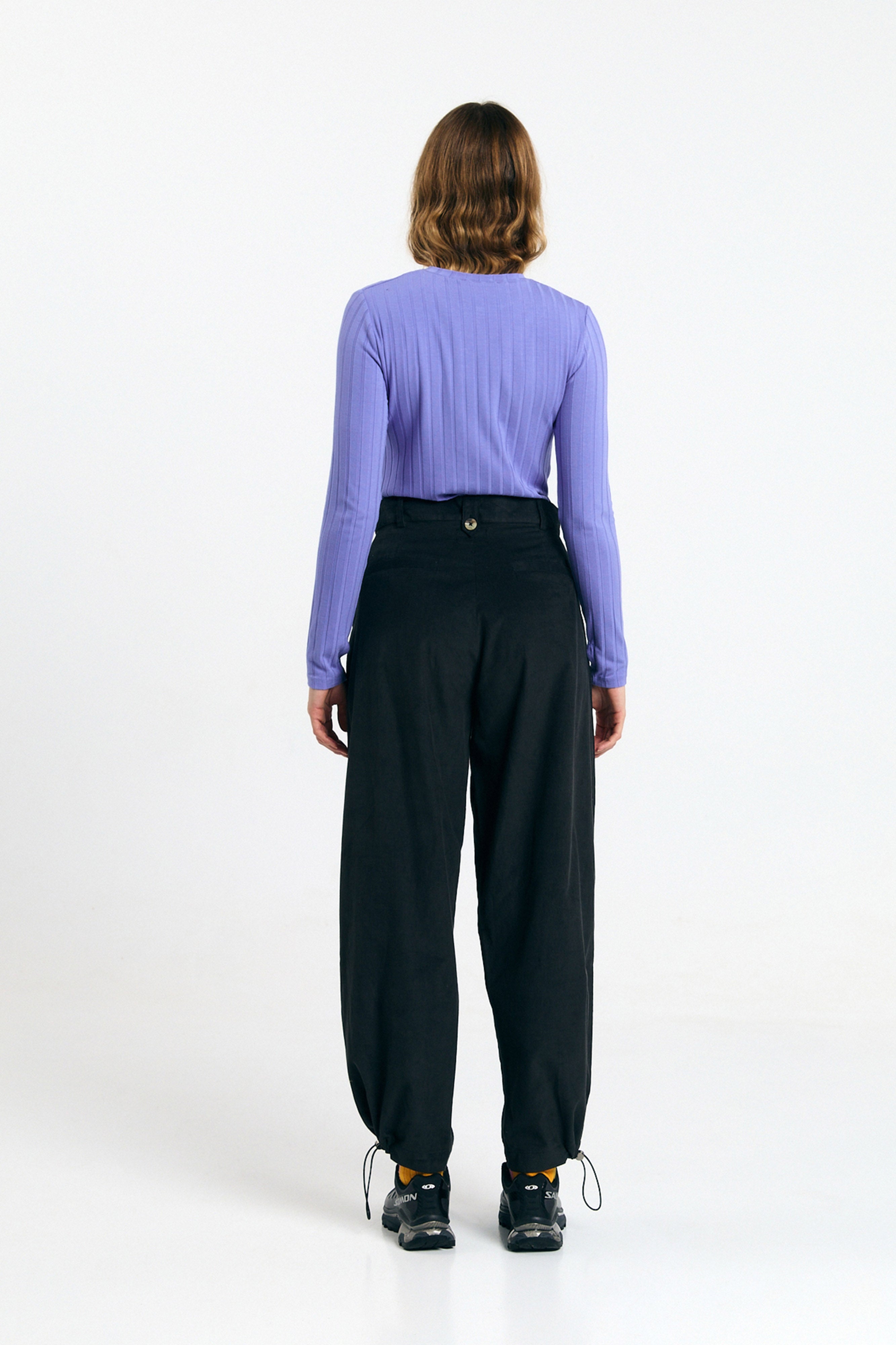 NINE PANTS BLACK