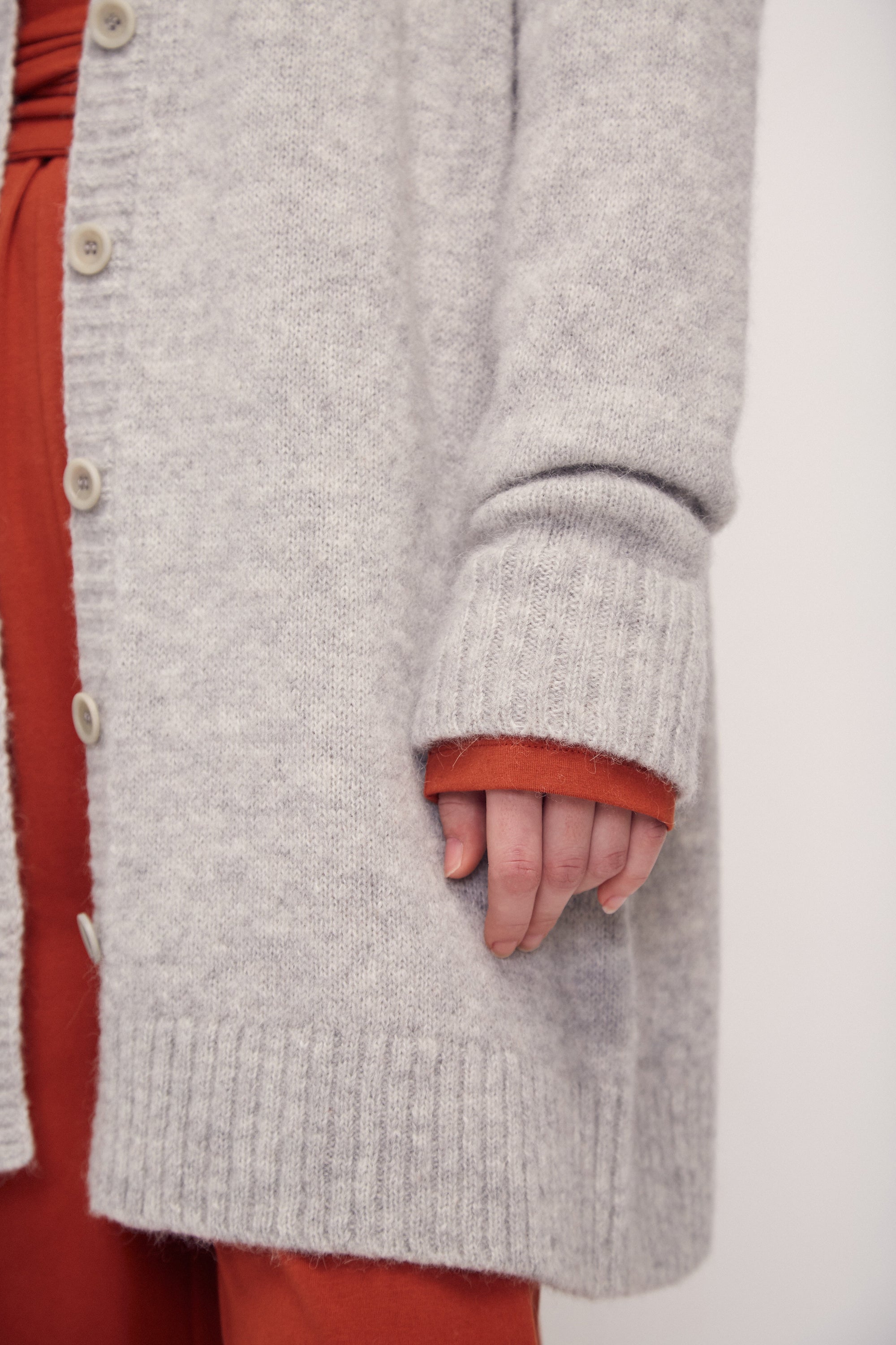 ABI CARDIGAN LIGHT GREY