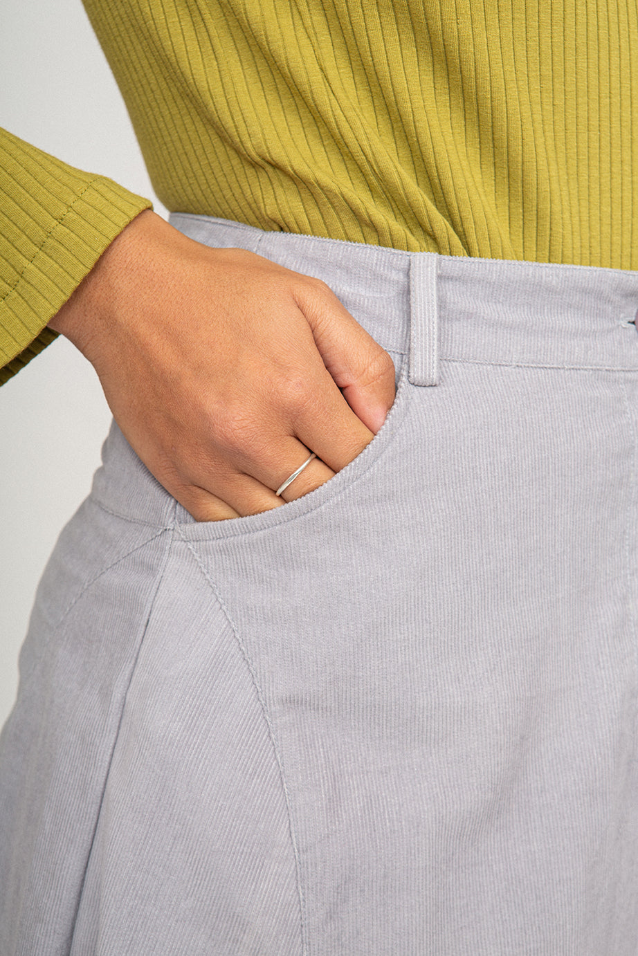 ROA SKIRT CLOUD GREY