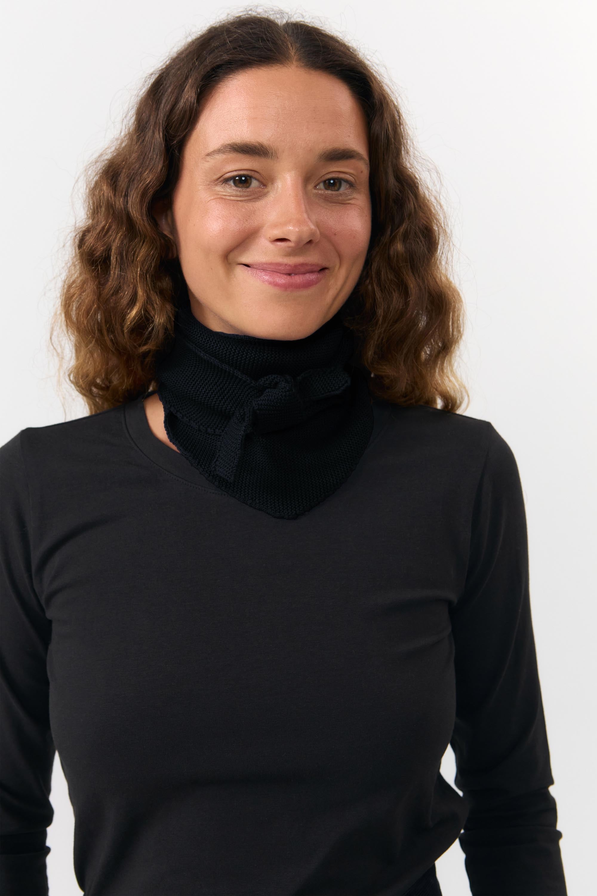 ALMA SCARF BLACK