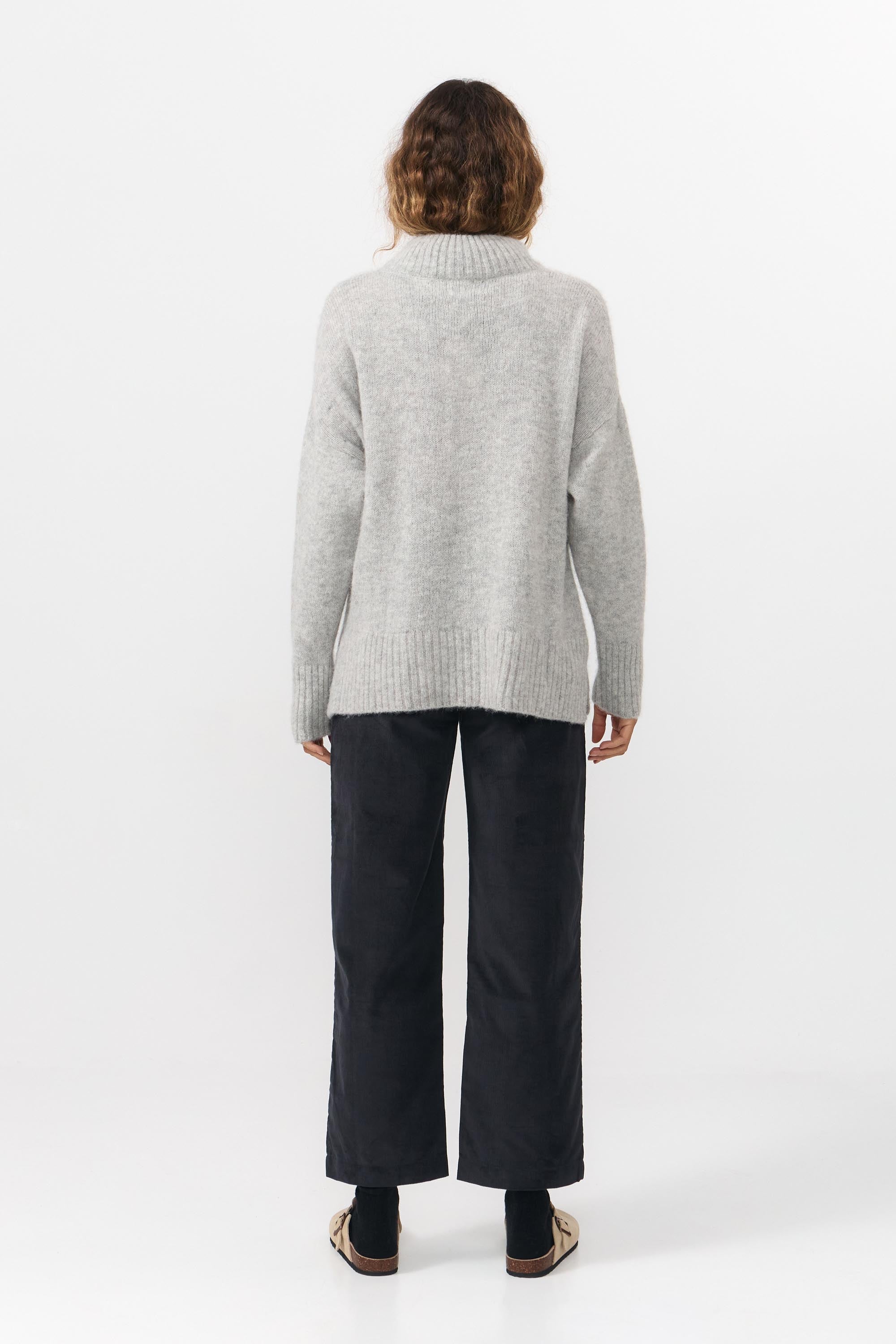 NUN JUMPER GREY
