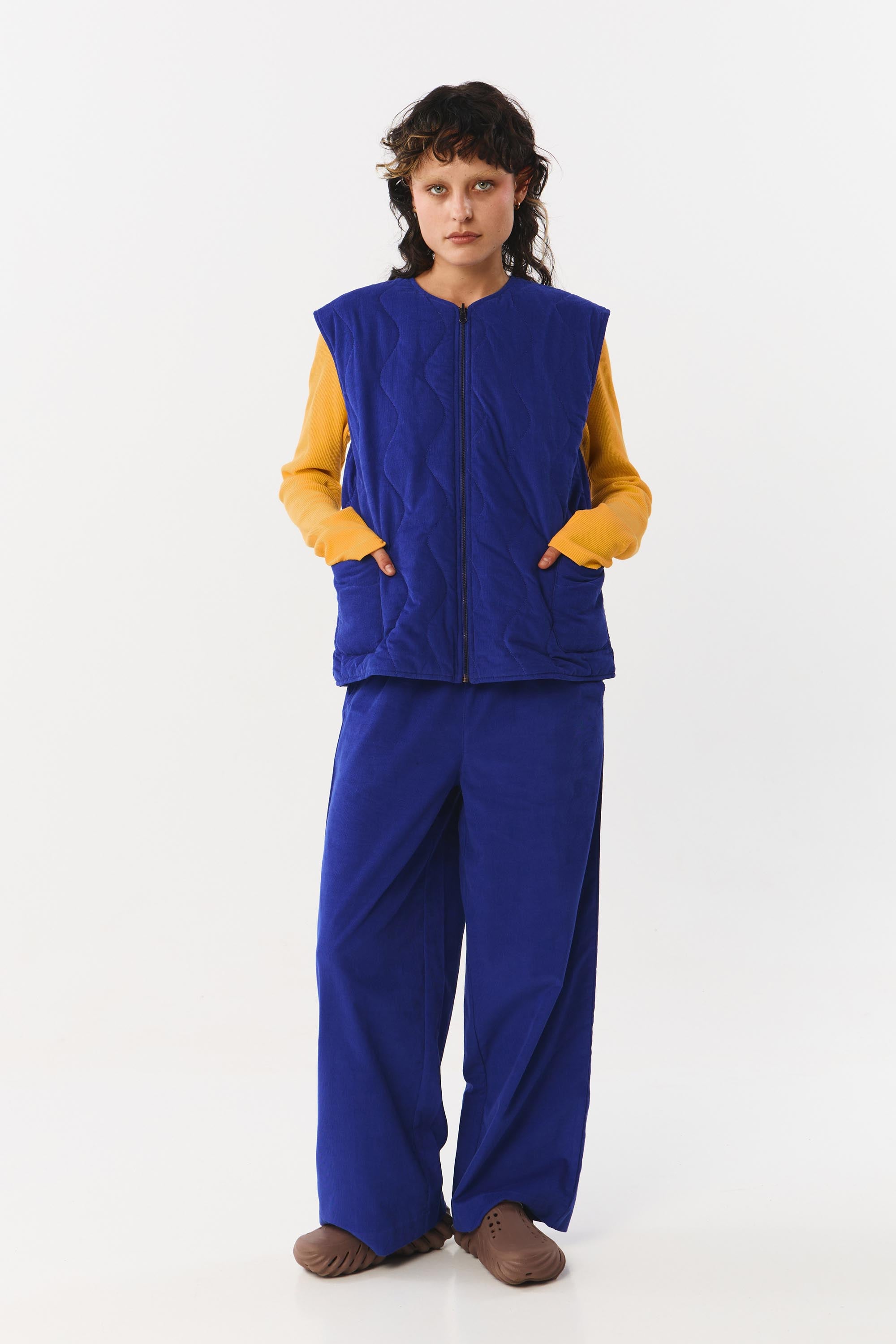 DAVIE VEST CORD ROYAL BLUE