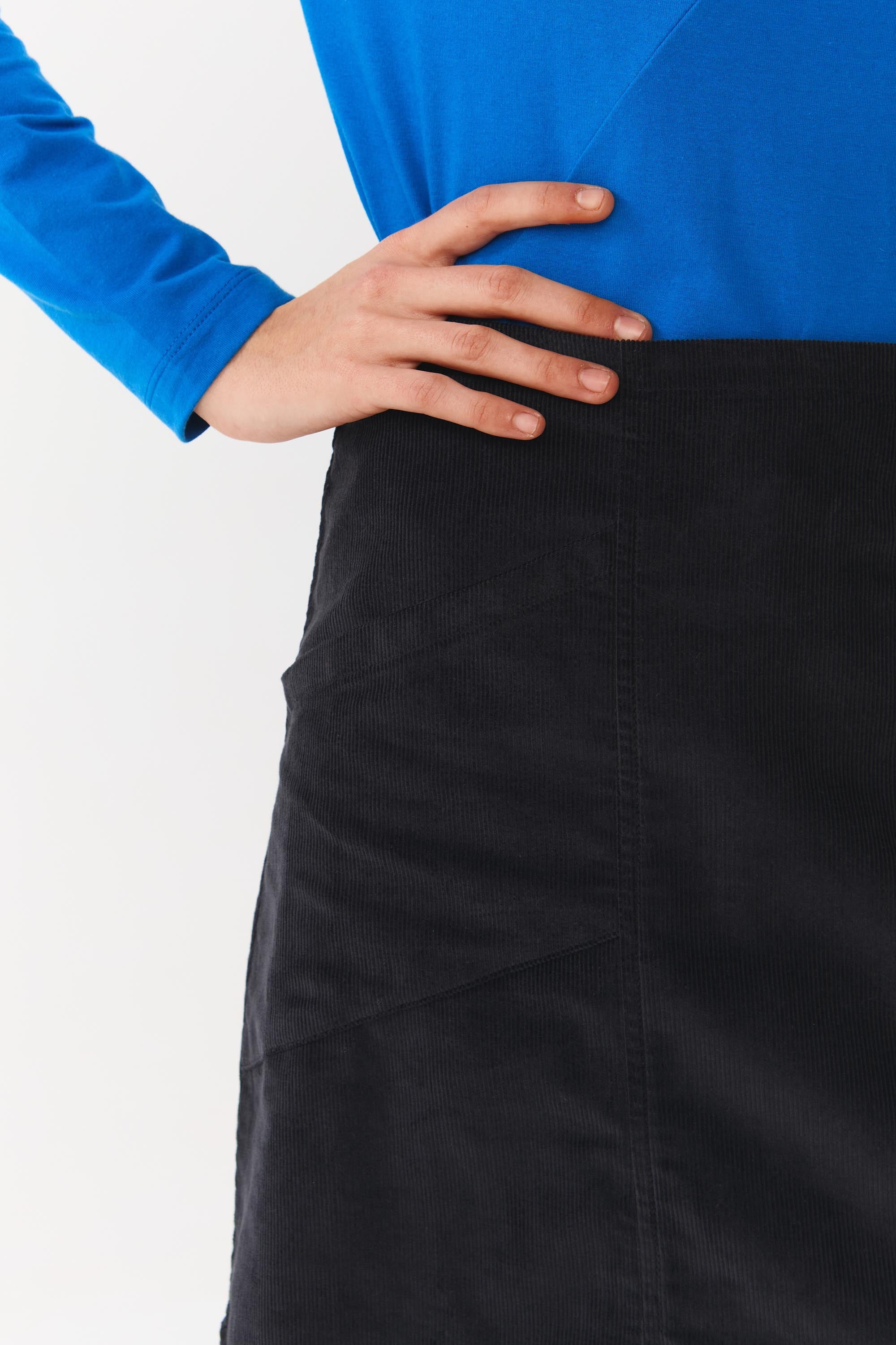 ALES SKIRT BLACK