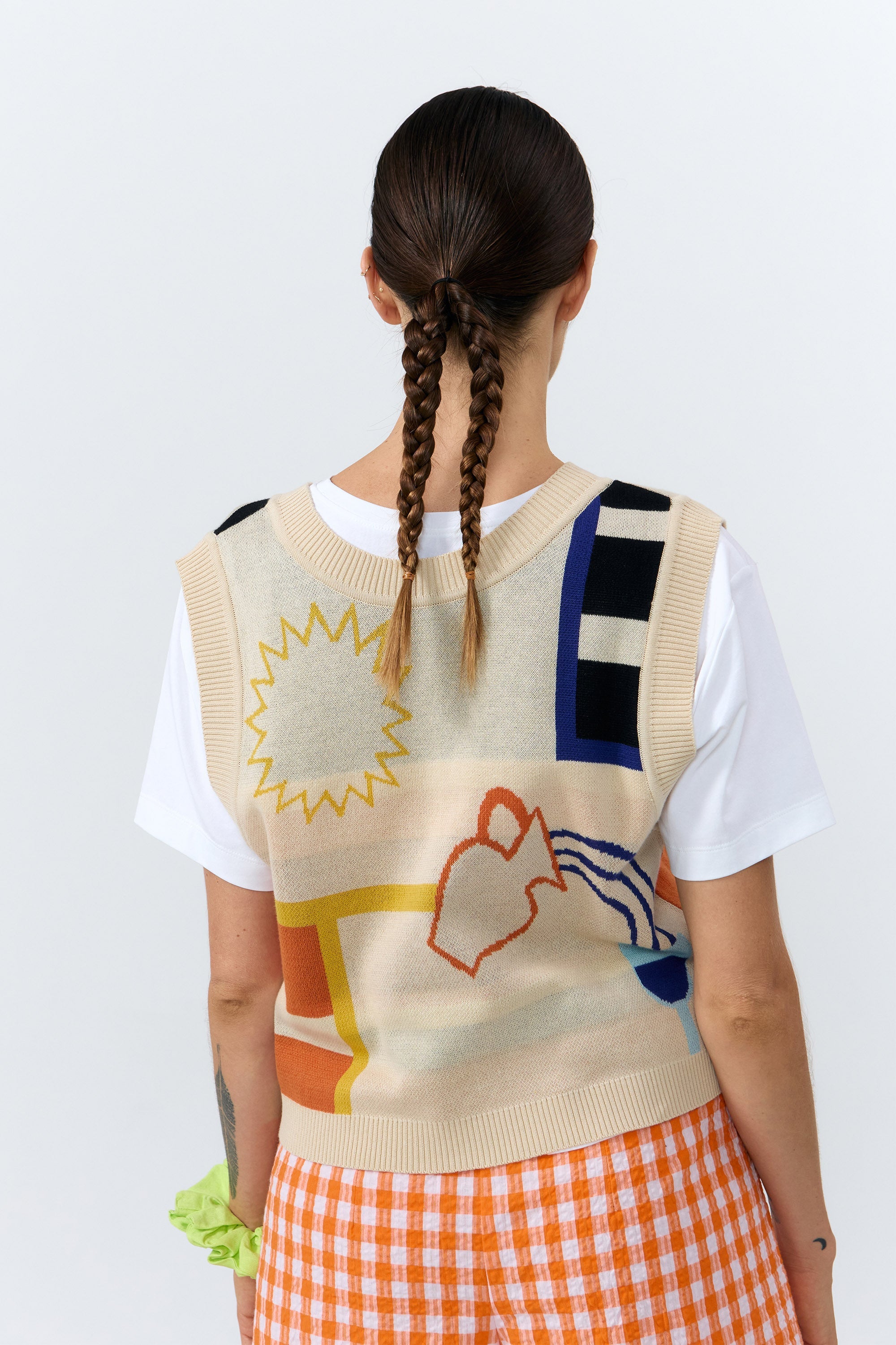 AMATES VEST HOLIDAYS