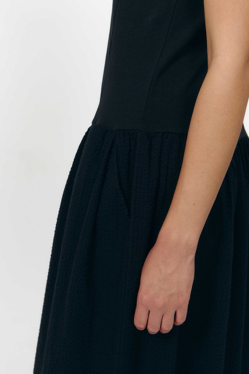 MIE DRESS BLACK