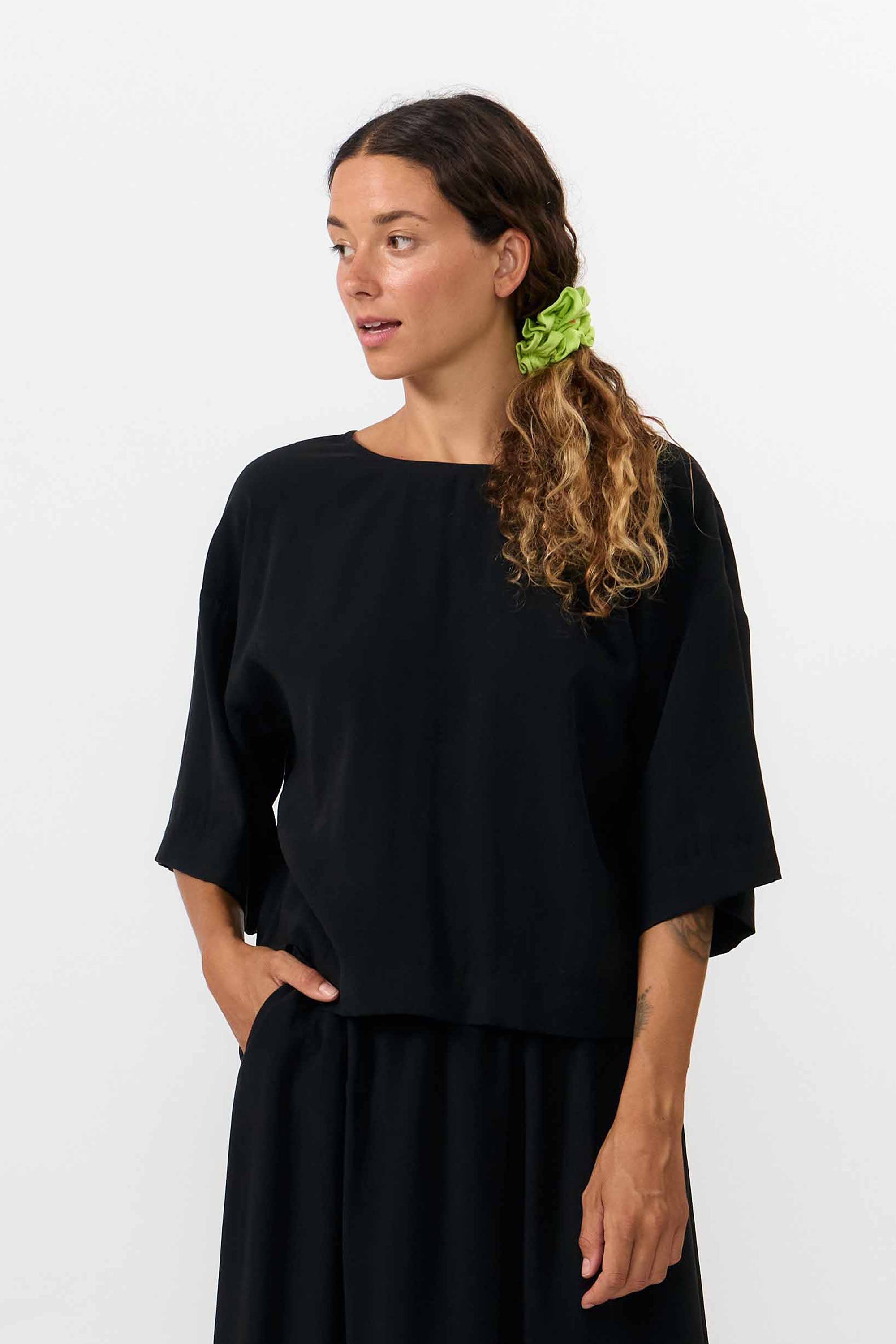 BLUSA SELLA NEGRA