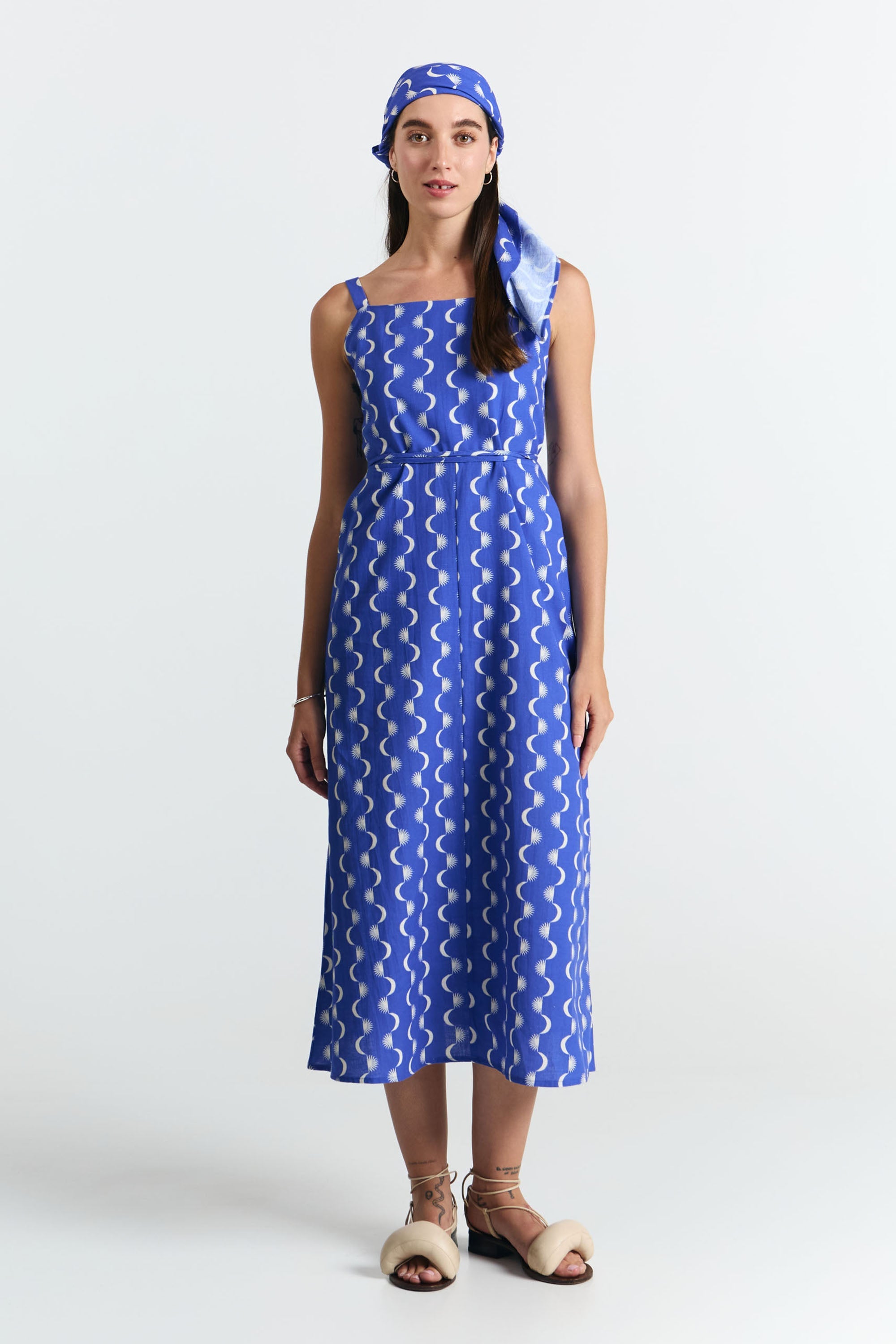 VESTIDO CARMEN PRINT MOON